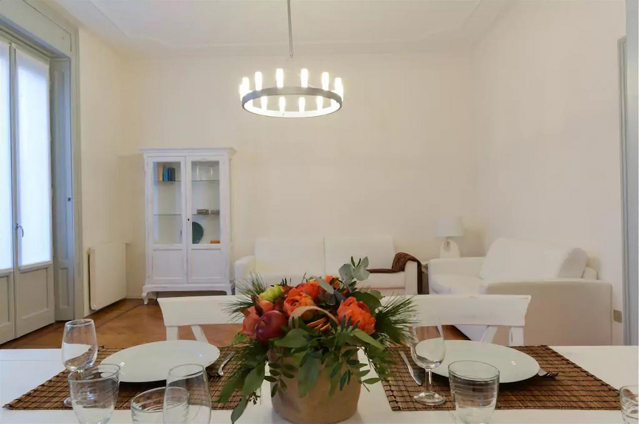 Adelaide Central Apartment Милано Екстериор снимка