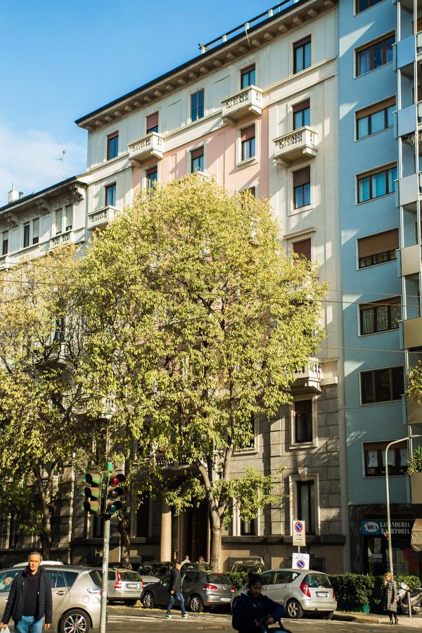 Adelaide Central Apartment Милано Екстериор снимка