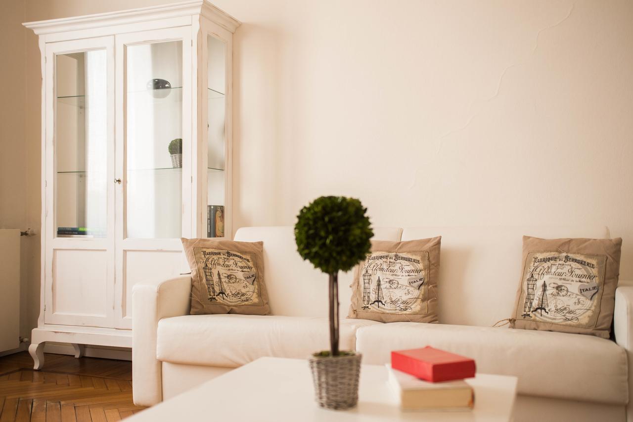 Adelaide Central Apartment Милано Екстериор снимка
