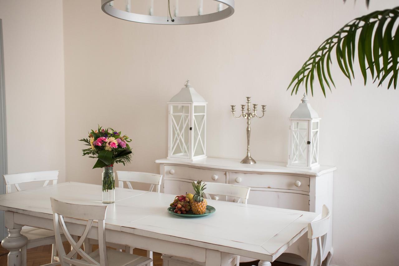 Adelaide Central Apartment Милано Екстериор снимка