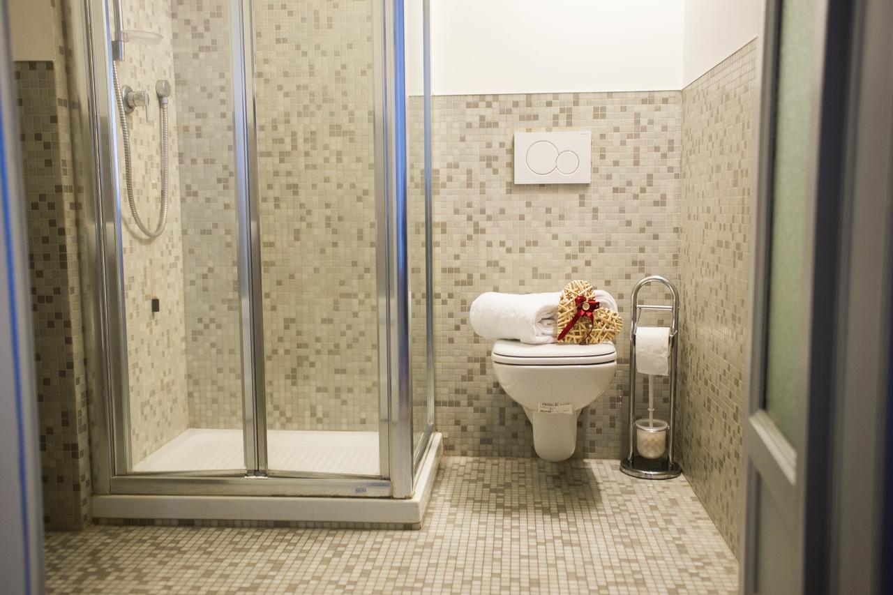 Adelaide Central Apartment Милано Екстериор снимка